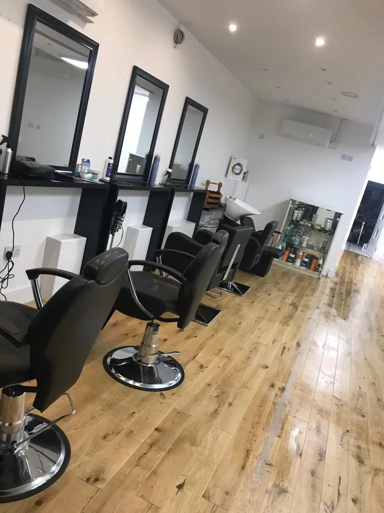 Yash hair & beauty unisex
