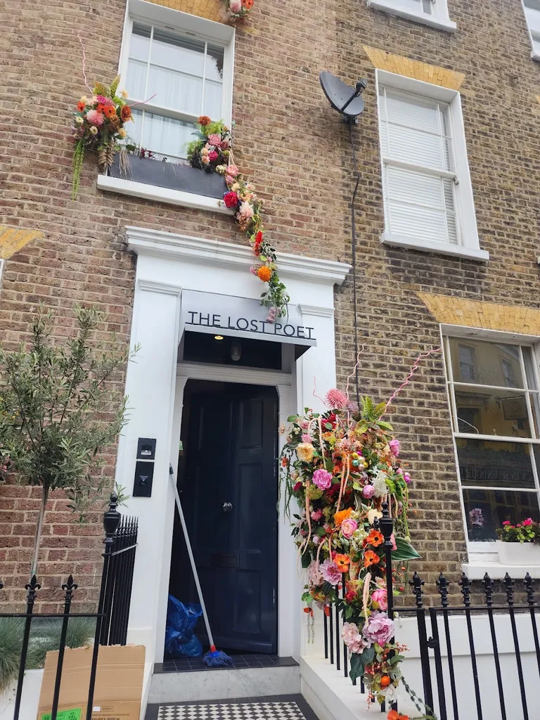 6 Portobello Road Hotel
