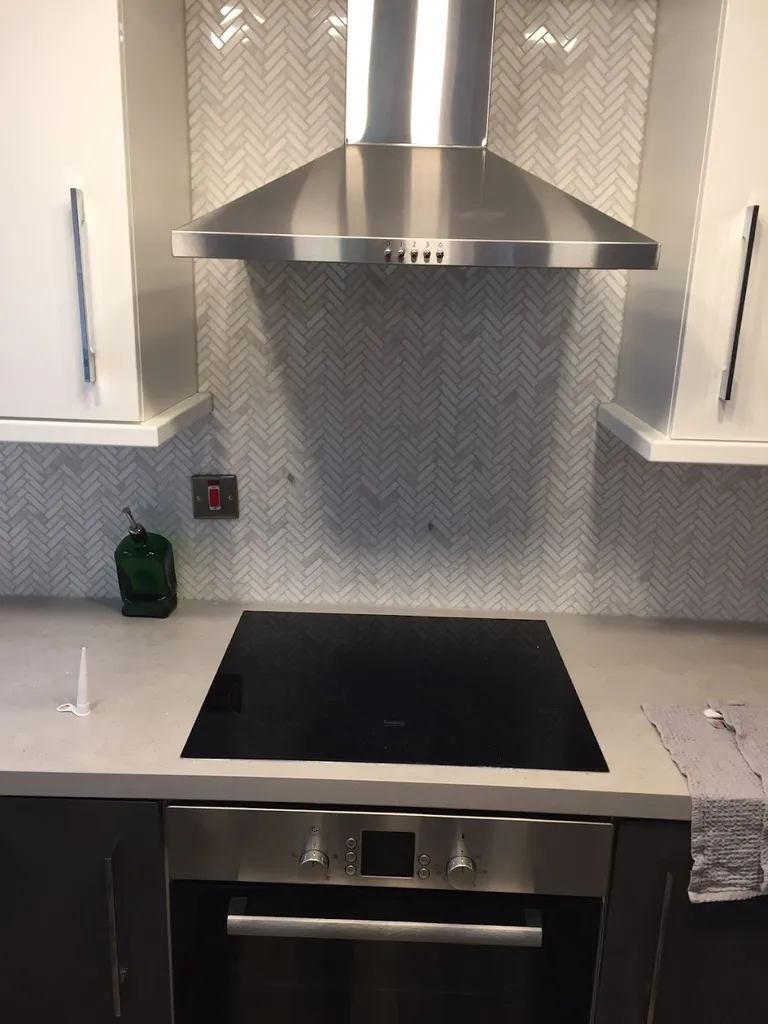 786 porcelain tiles