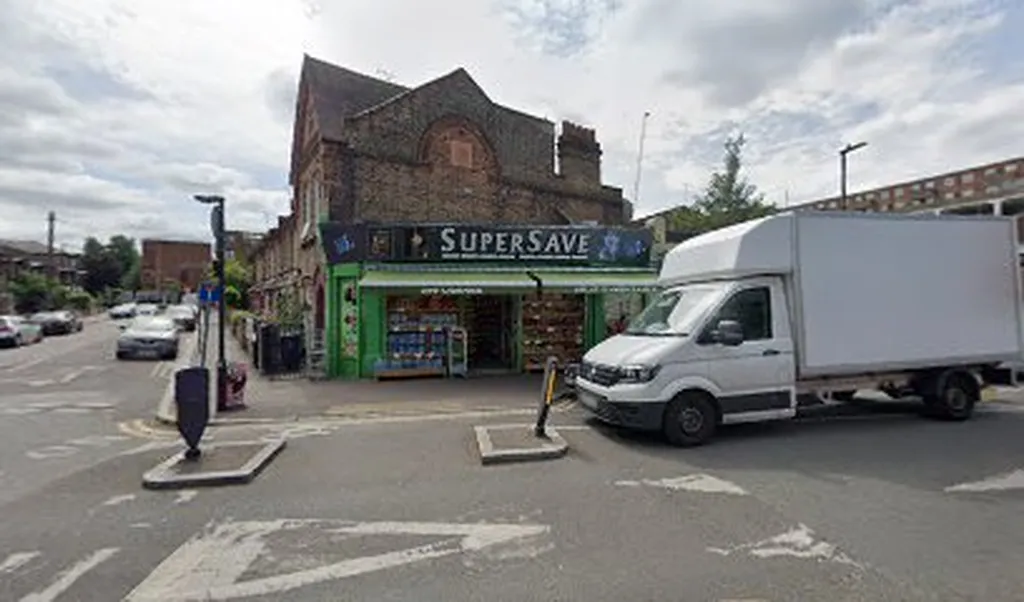A & S Off Licence