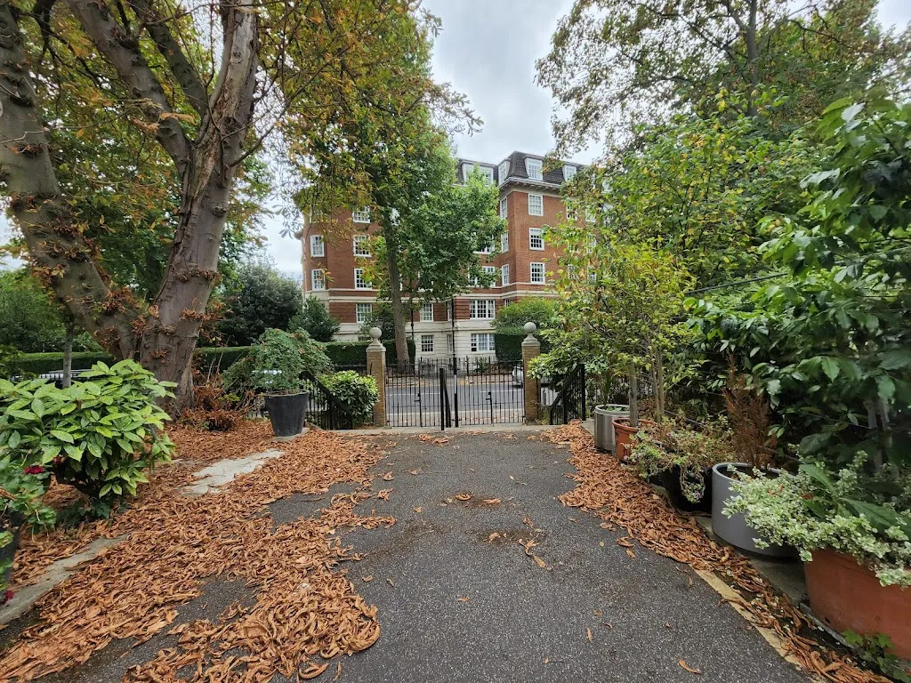 Abbey Lodge