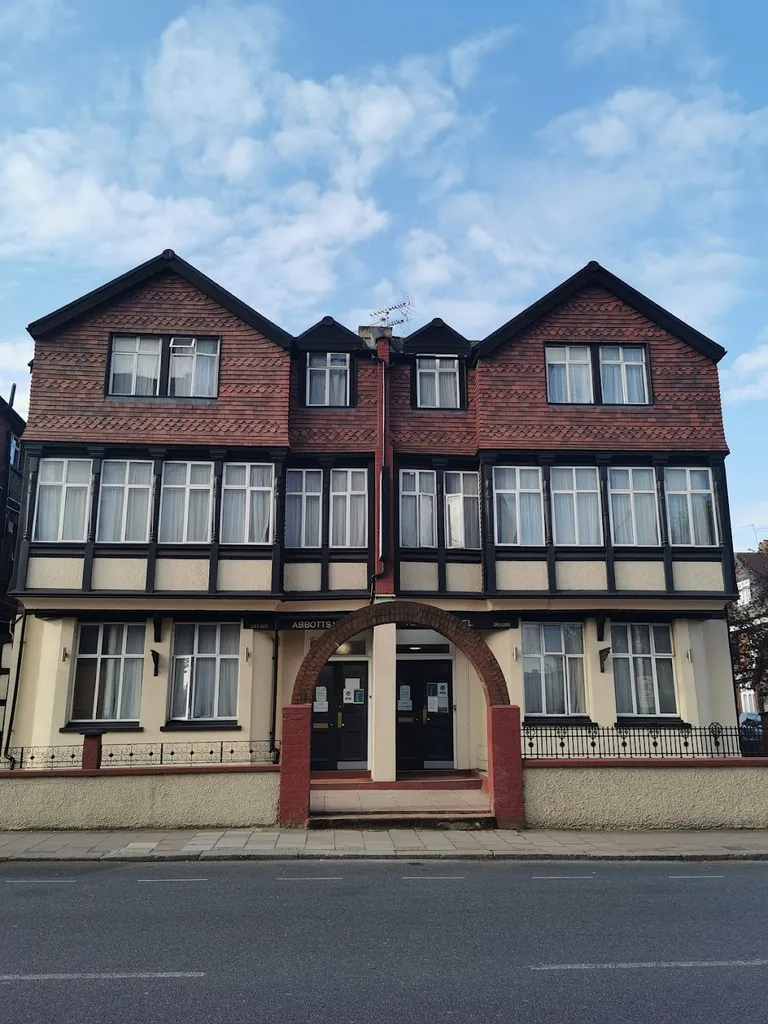 Abbotts Hotel