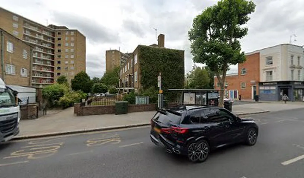 Barlby Road (Stop M)