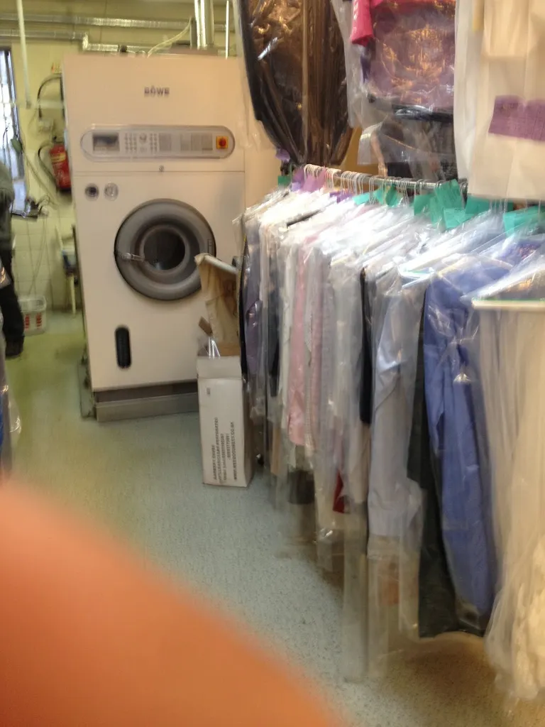 Becontree tailor & dry cleaner