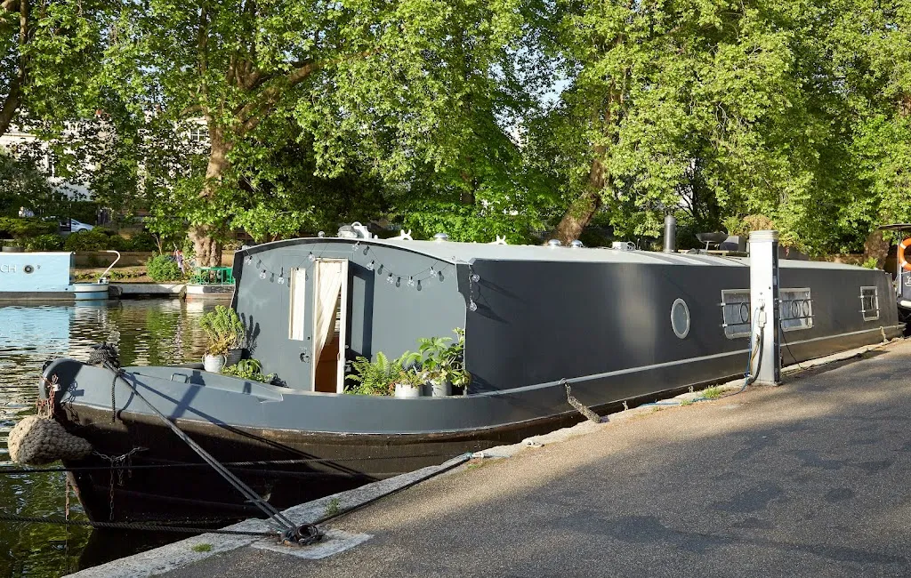 Boutique Barges