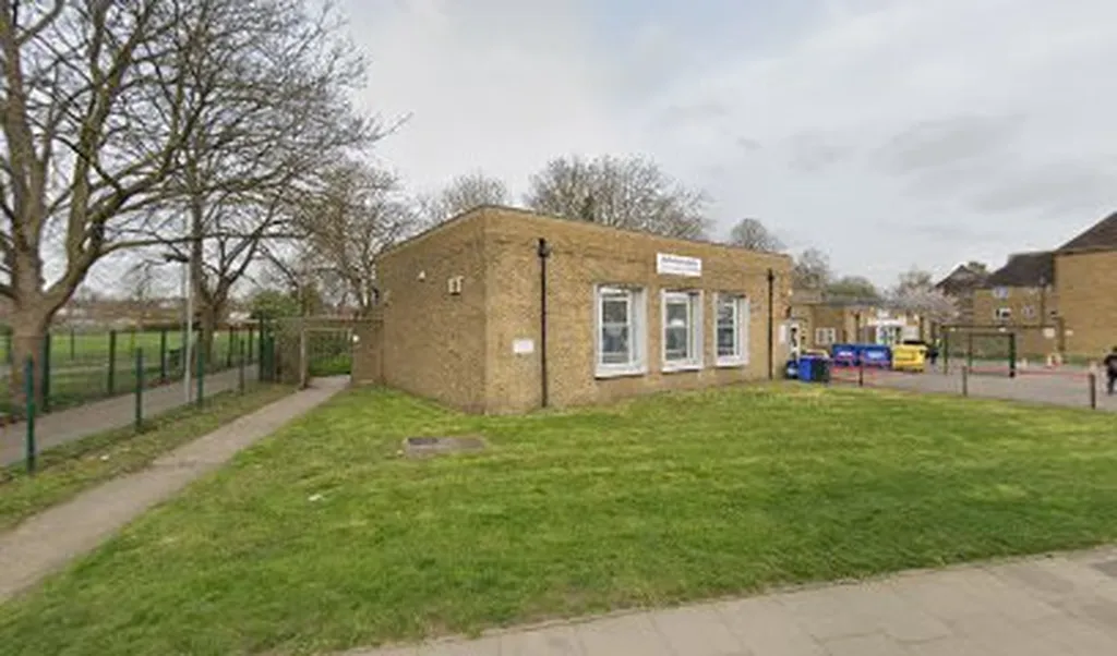 Bullsmoor Library