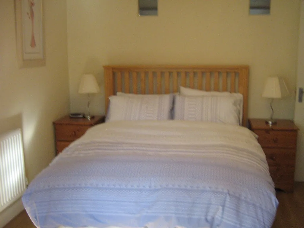 Byrne's Twickenham accom.private space ground floor