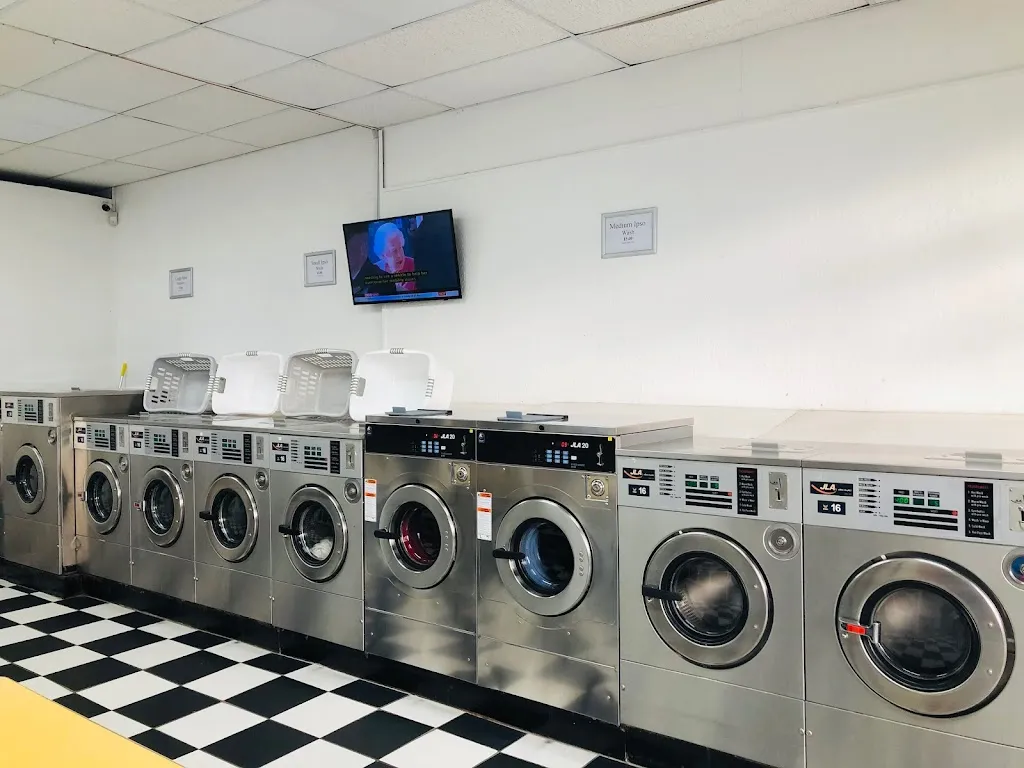 C C Launderette & Ironing Service