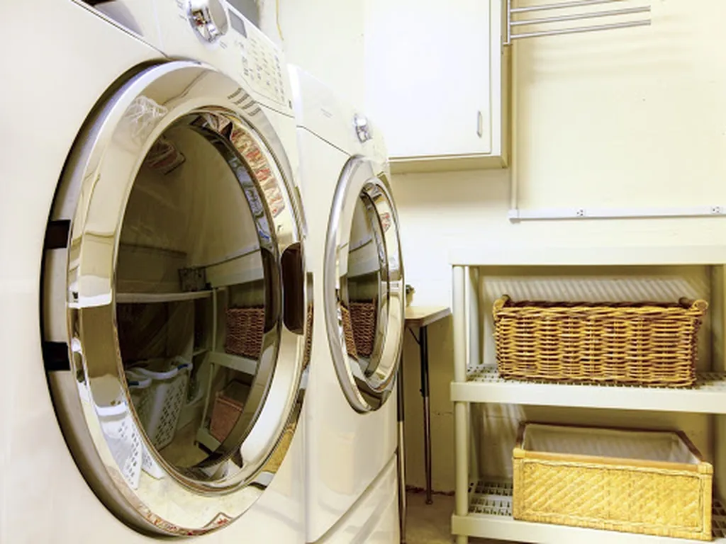 Carlton Dry Cleaners