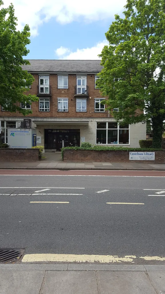 Castelnau Library