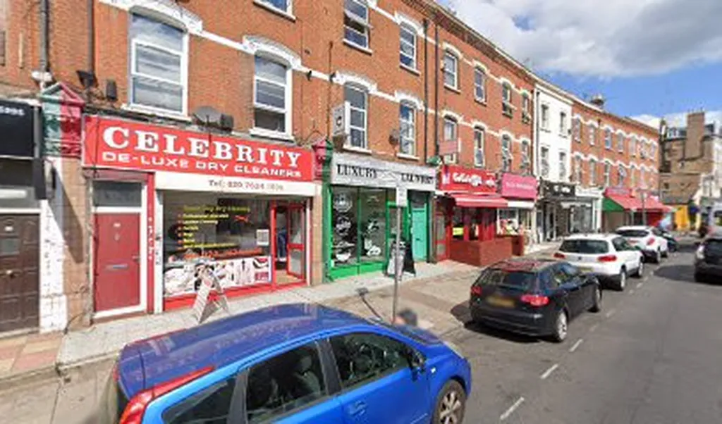 Celebrity Deluxe Dry Cleaners