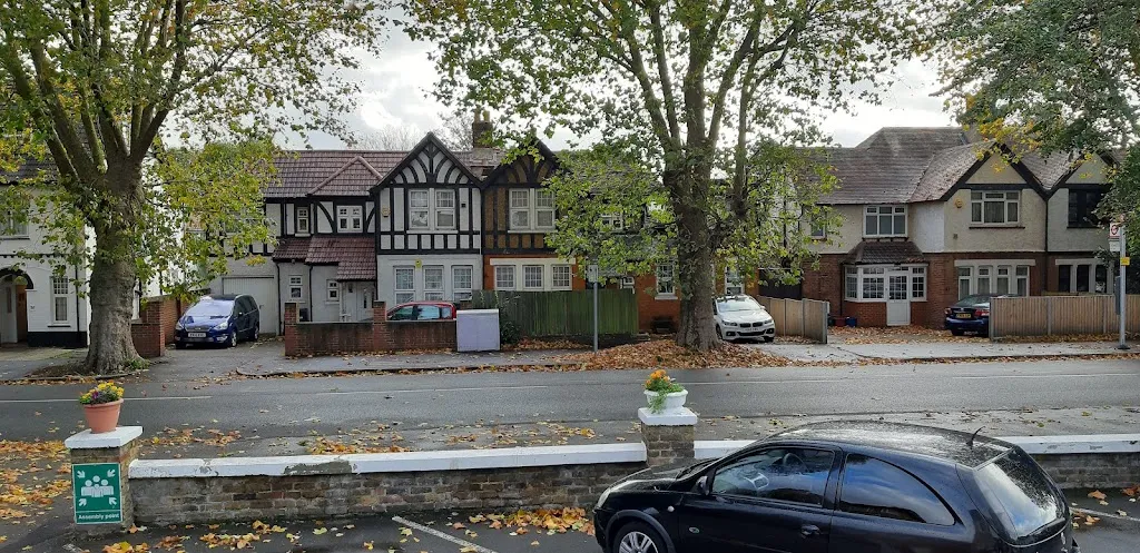 Channins Hounslow Hotel