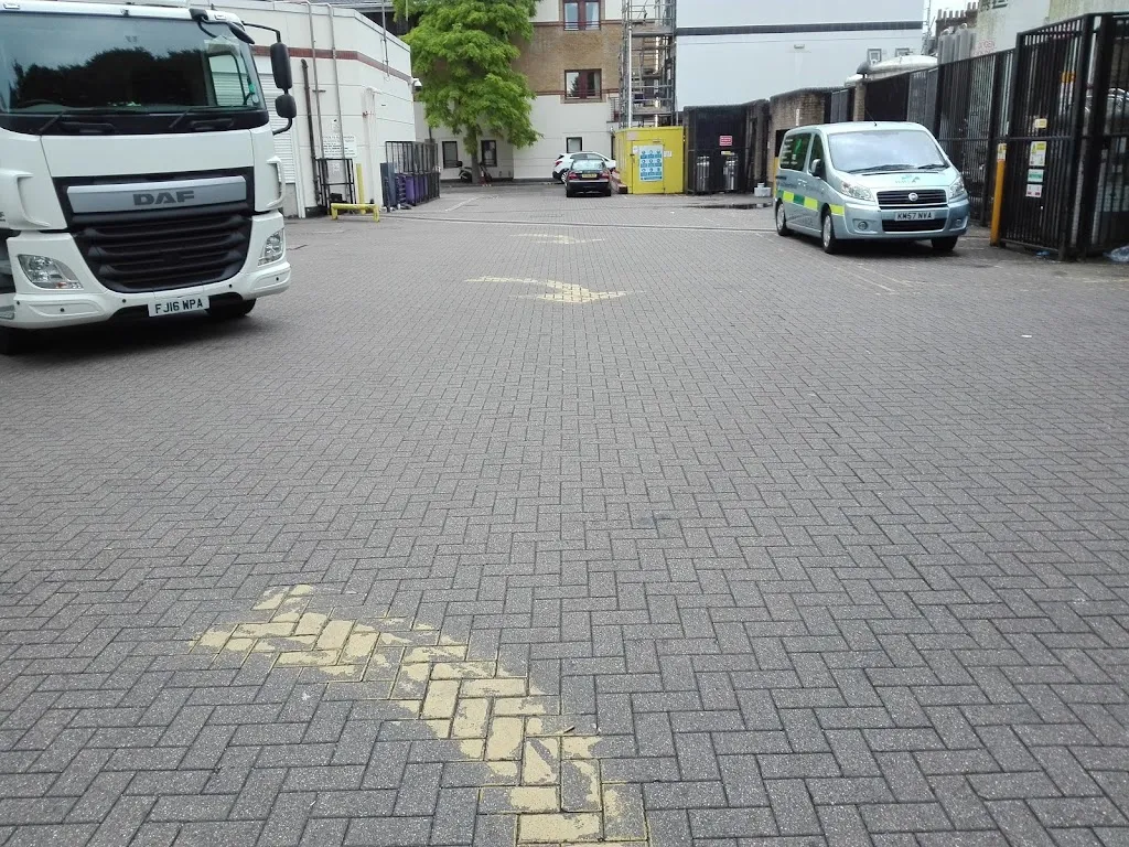 Chelsea and Westminster Hospital Delivery Bay