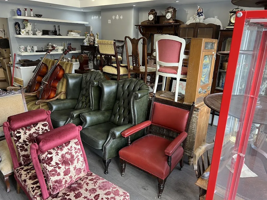 Chingford Curios