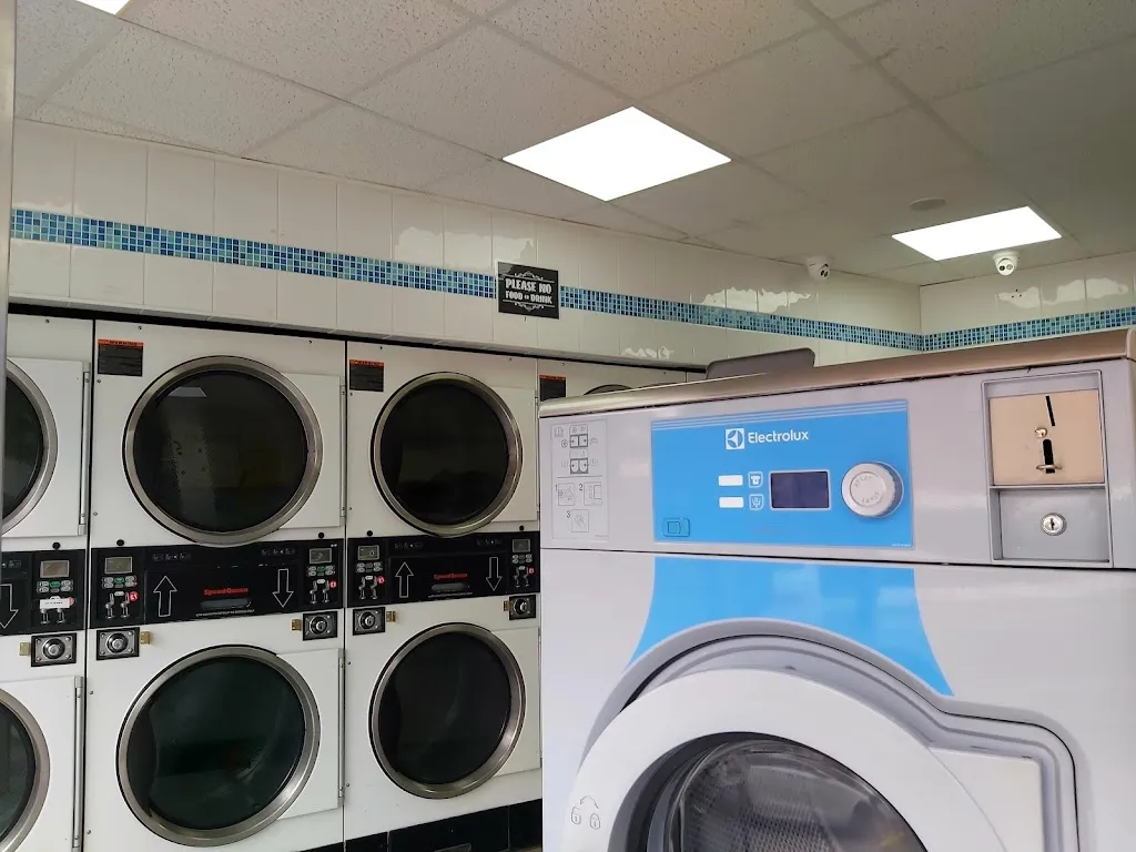 Colors Launderette - Canning Town