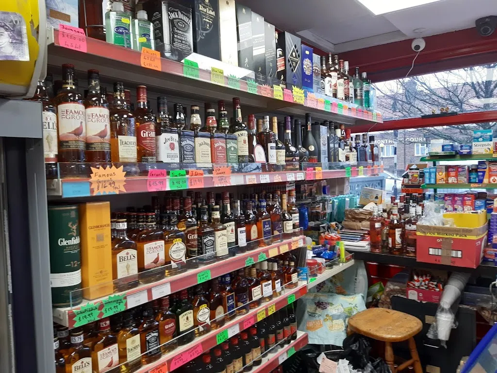 Corner 4 News & Booze