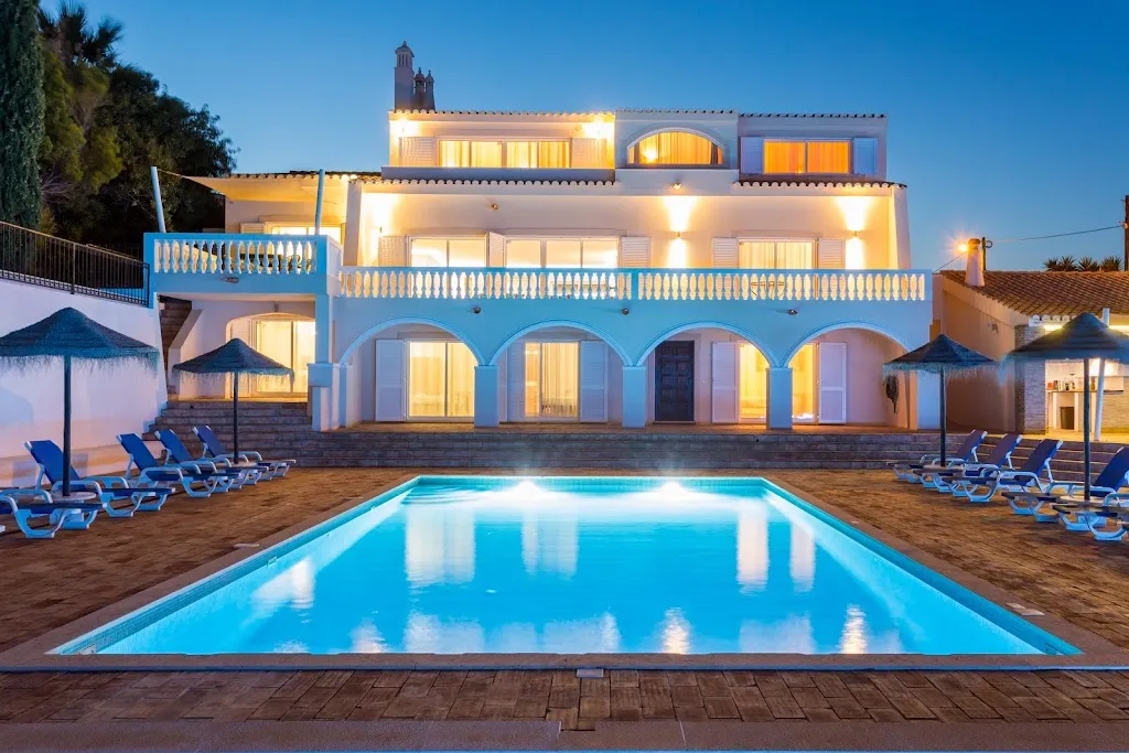 Cosmic Villas Ltd