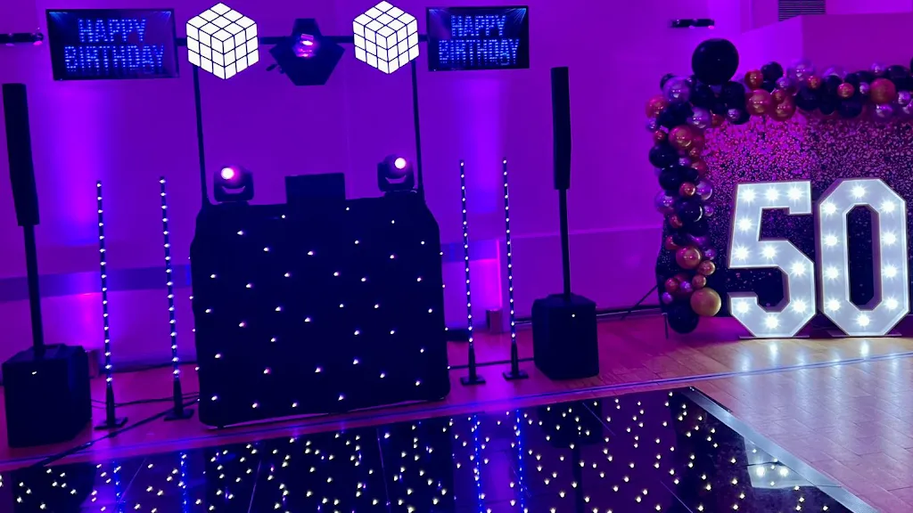 Disctilldawn - DJ, Photo Booth and Light Up Numbers