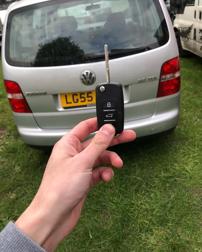 DT AutoKeys LTD - Auto Locksmith & Car Key Programming