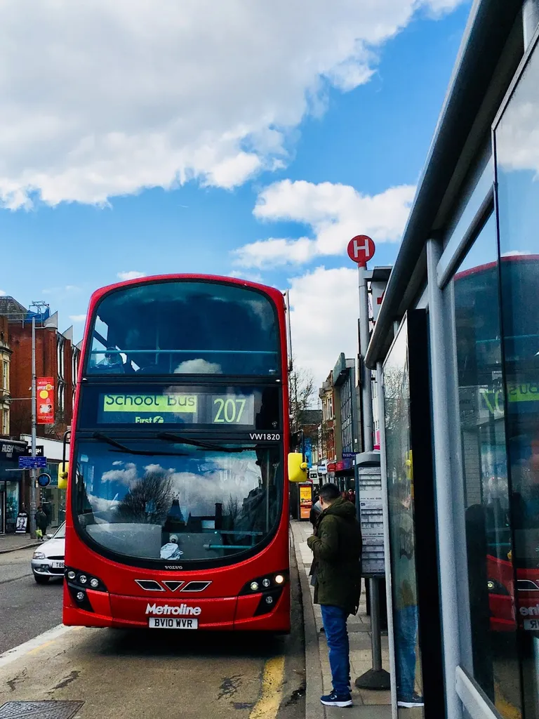 Ealing Broadway Station (Stop H)