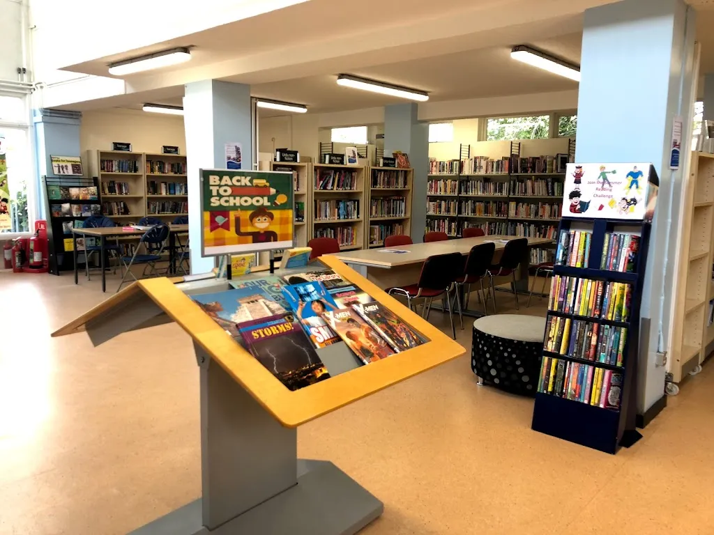Ealing Road Library