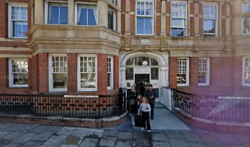 Earl Court hotel