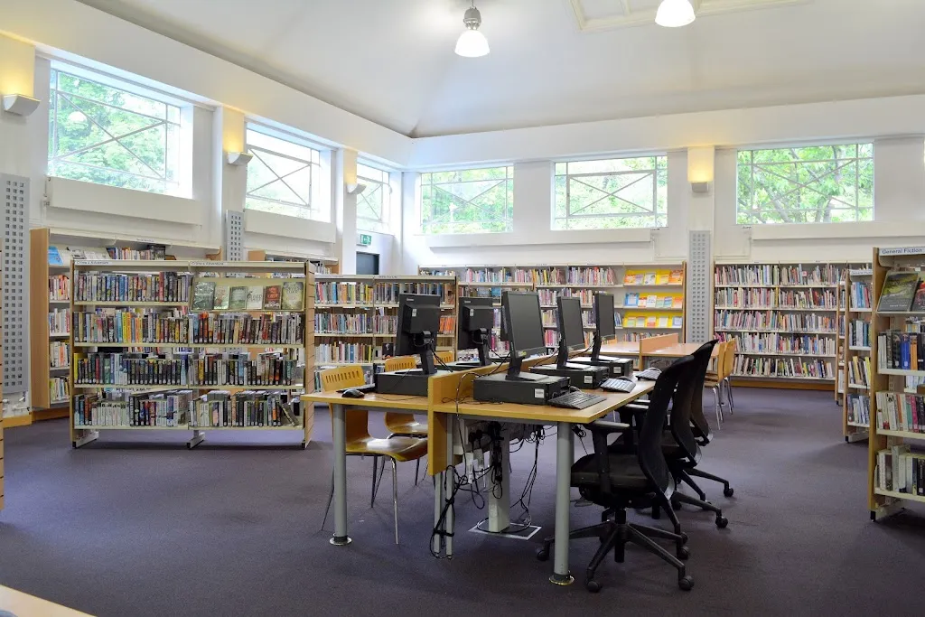 Earlsfield Library