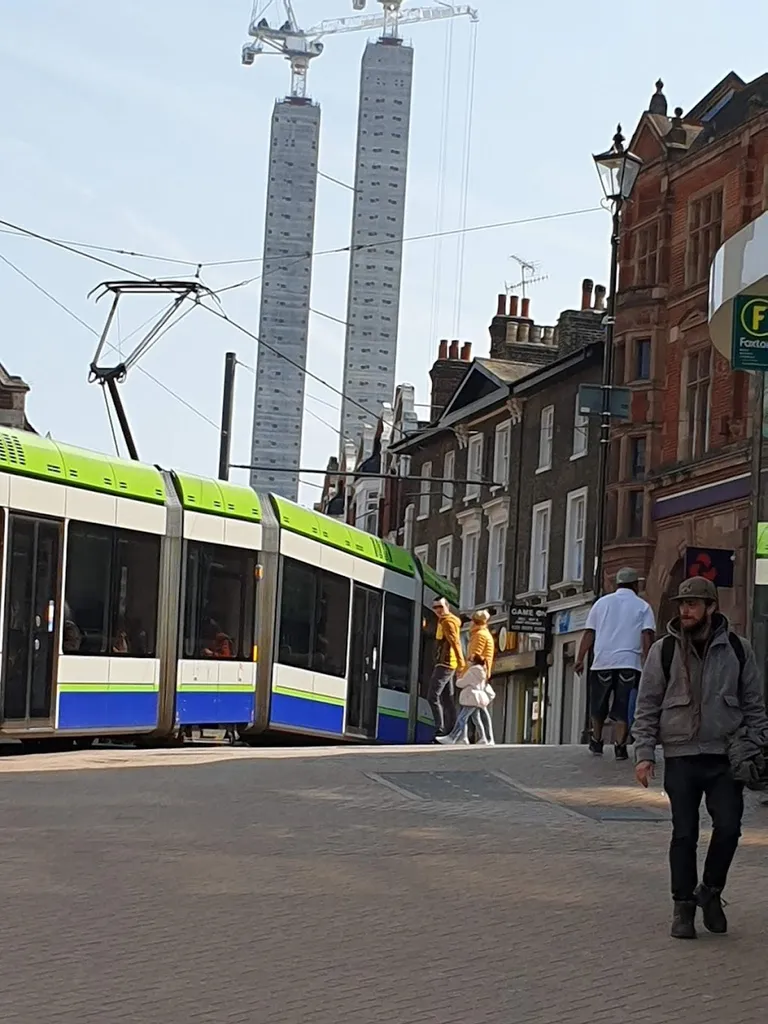 East Croydon Station (Stop E7)