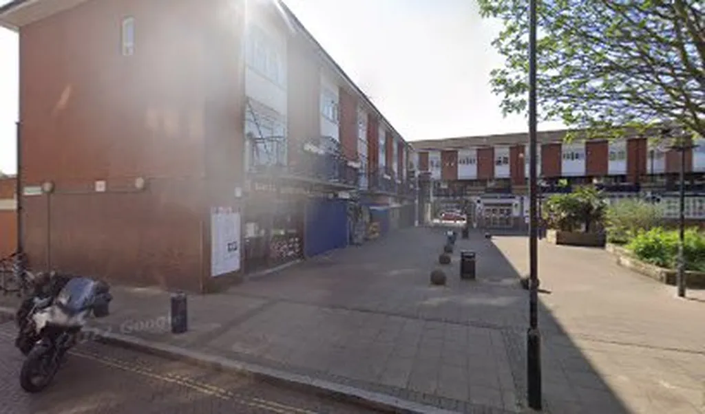 Estate Off Licence