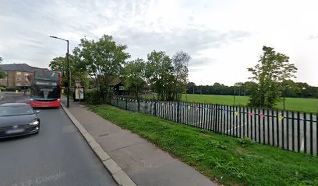 Eversley Park Road