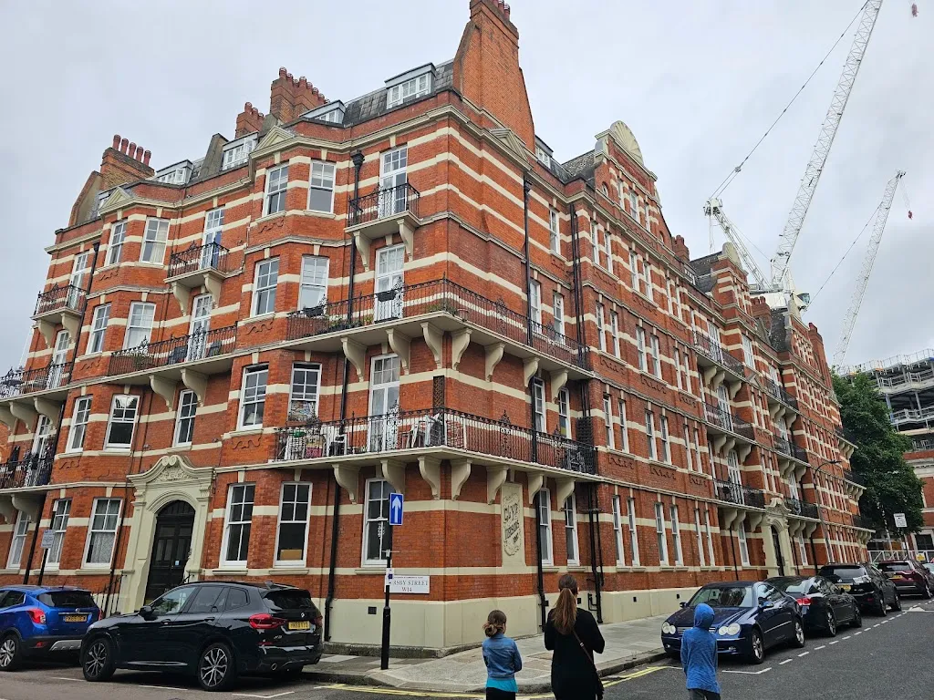Five Hammersmith Road Rooms