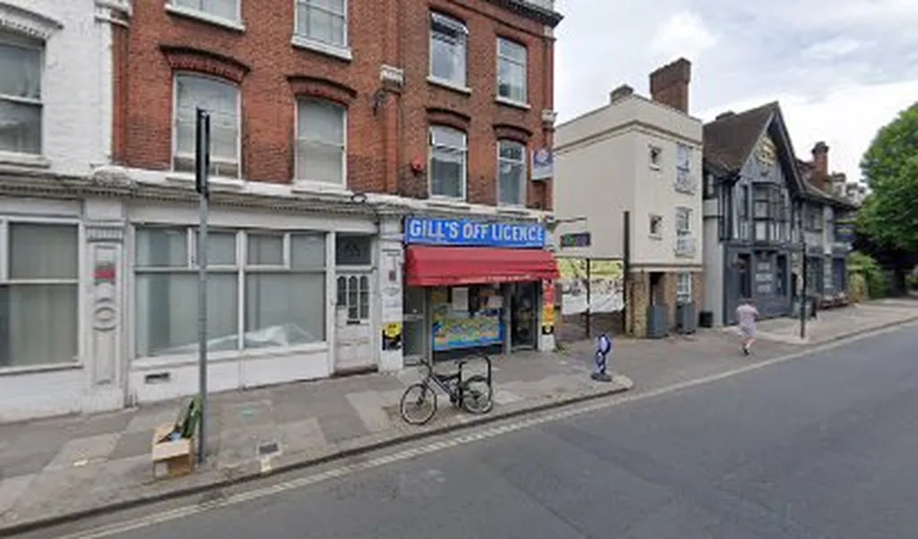 Gill's Off Licence