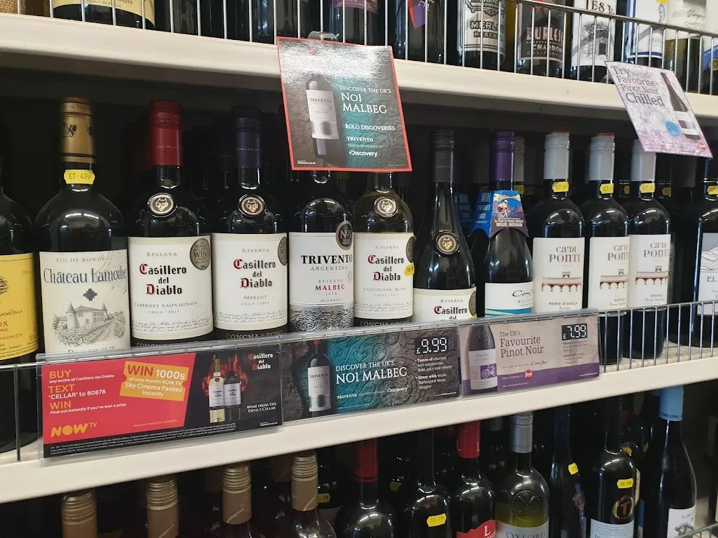 H & Sons Off Licence London
