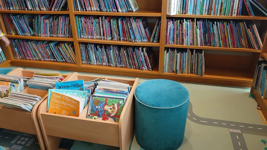 Hayes End Library