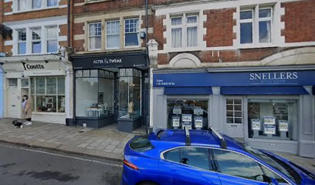 J Coutts - Jeweller & Watchmaker