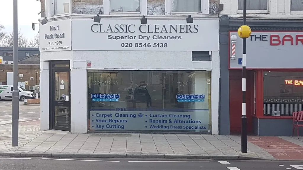 Kingston upon Thames kt26bx