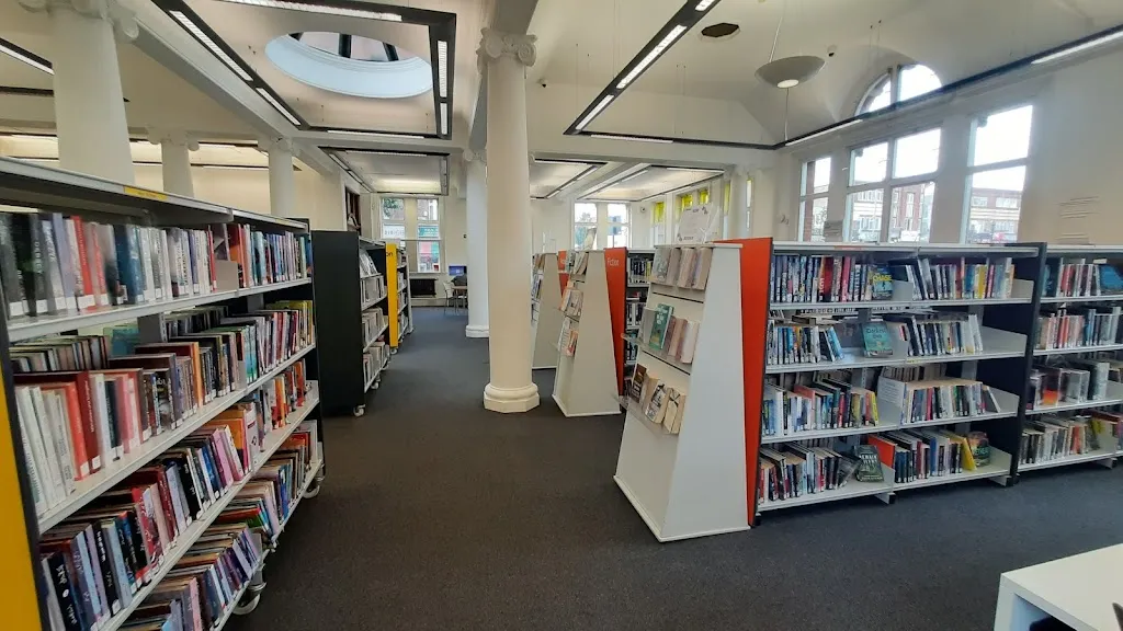 Lea Bridge Library