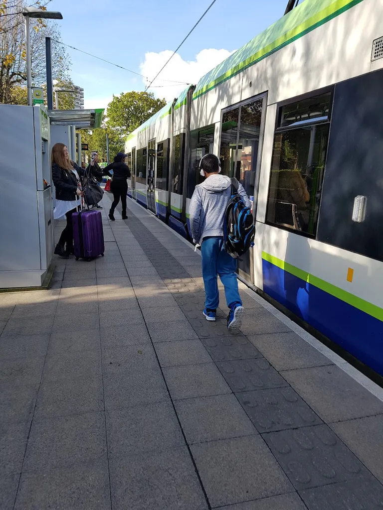 Lebanon Road Tram Stop (Stop W)