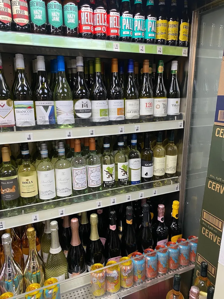 Lee Off Licence