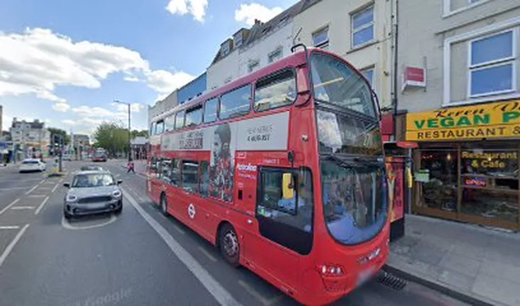 Liverpool Road (Stop SV)