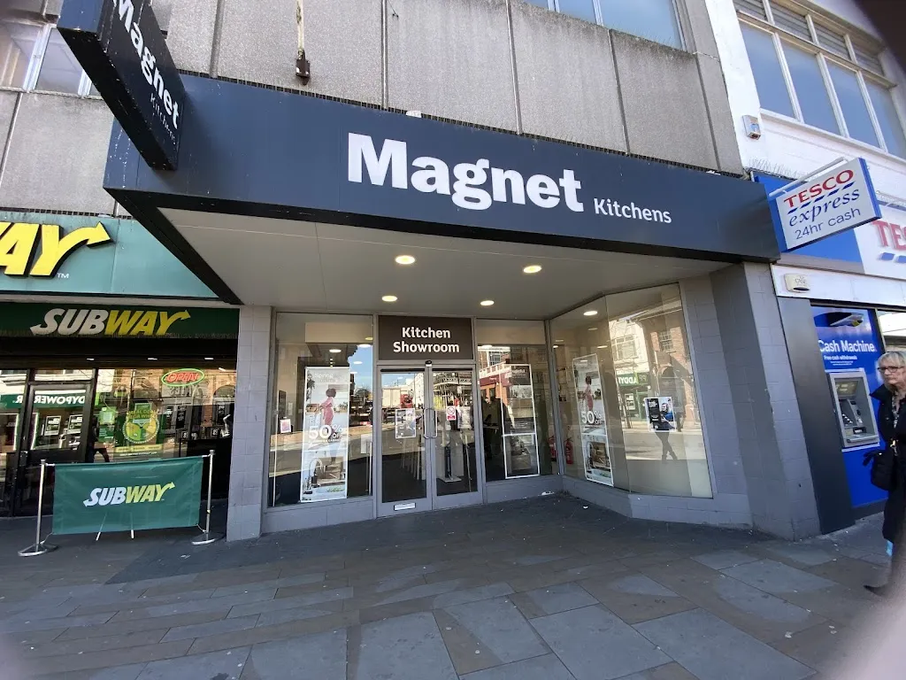 Magnet Kitchens