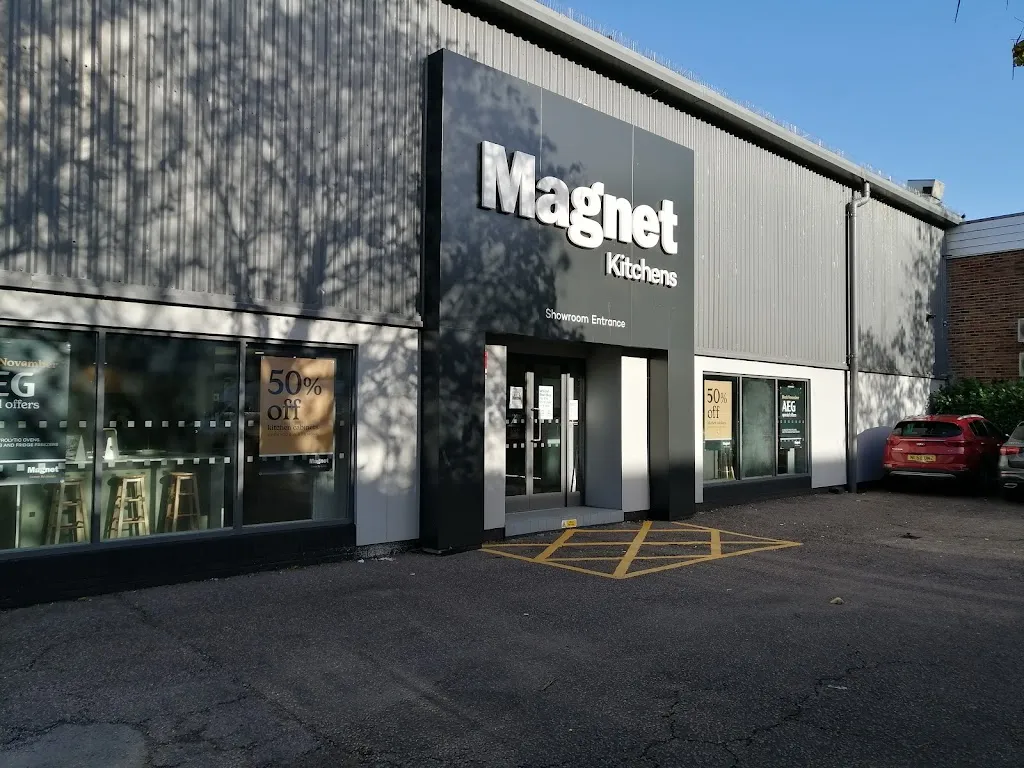 Magnet Kitchens