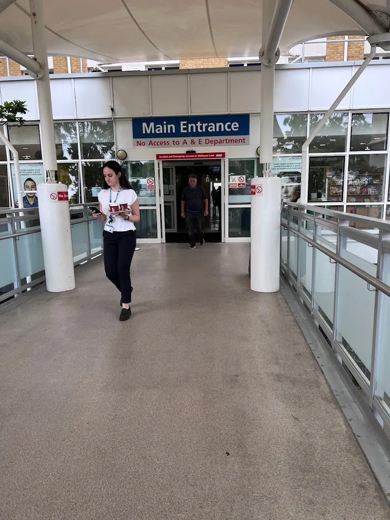 Main Entrance - Barnet Hospital