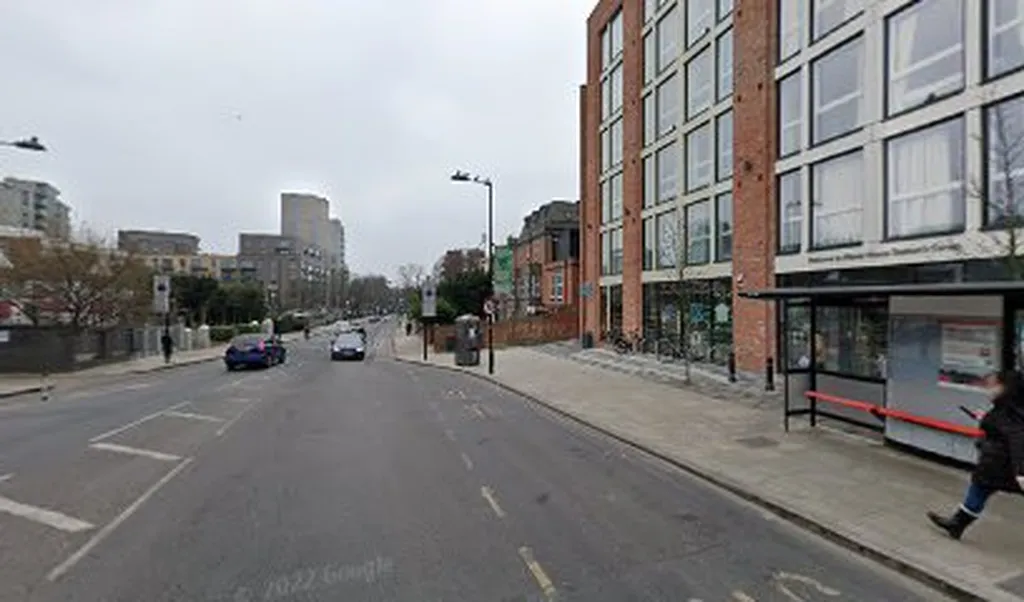 Manor House Station (Stop K)