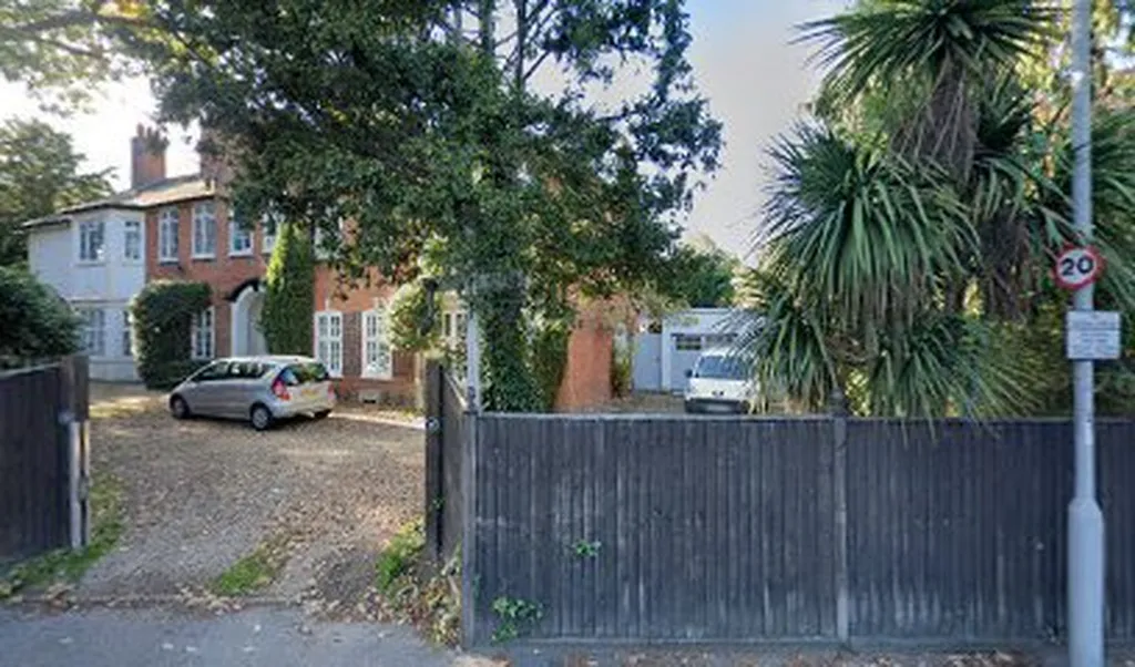 Maypole Guest House