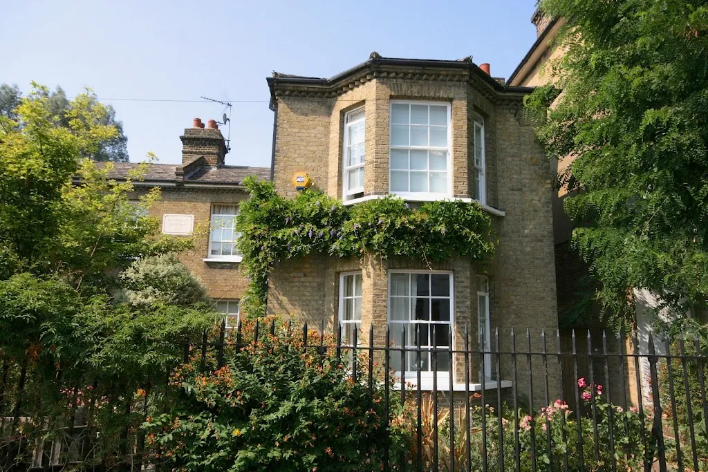 Merthyr Terrace, Barnes