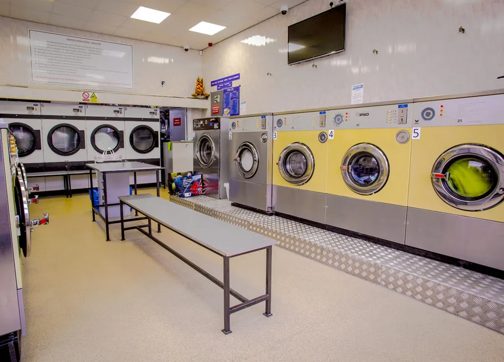Metro Laundrette & Dry Cleaners - Bittacy Hill - Mill Hill