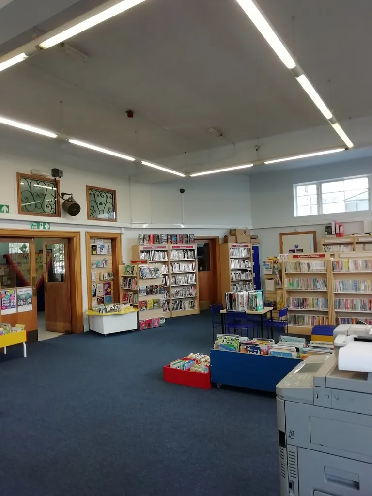 Minet Library, Myatt's Fields