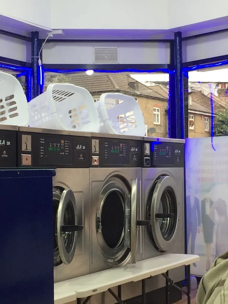 New Zippy Dry Cleaner & Launderette