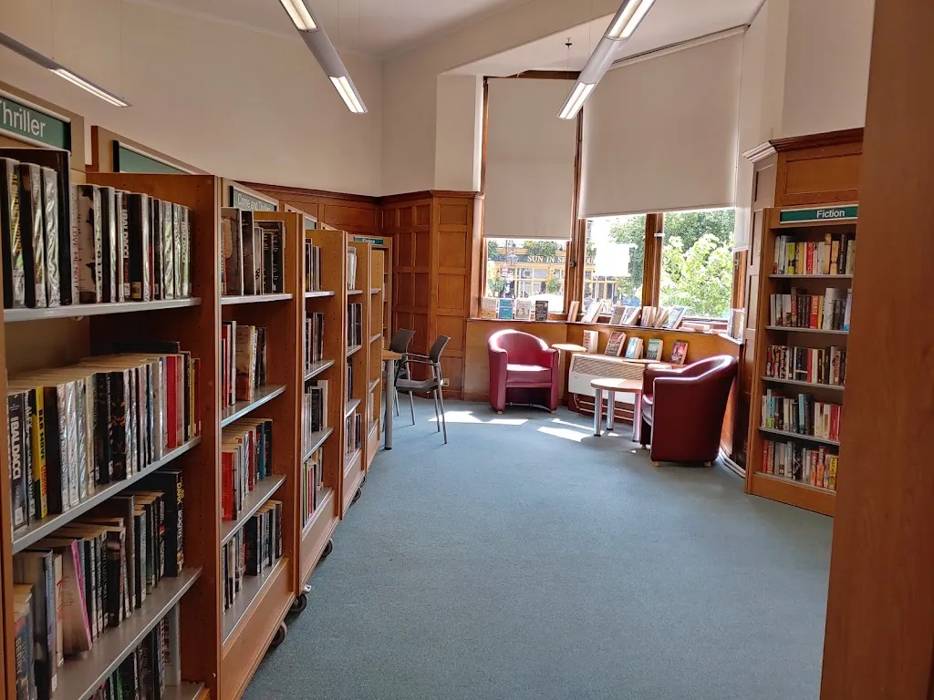 Notting Hill Gate Library